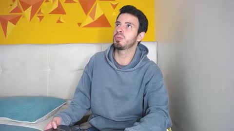 Snapshot of liamluxe chatting on October 8, 1:53 pm LiamLuxe online show from October 8, 1:53 pm