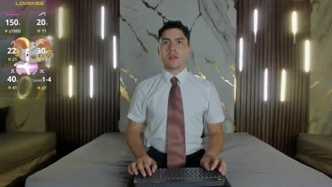 Snapshot of liamnovak chatting on November 29, 11:02 am Liam online show from November 29, 11:02 am