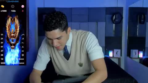 Snapshot of liamnovak chatting on December 3, 11:30 am Liam online show from December 3, 11:30 am