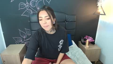 L I A M O N R O E online show from December 21, 12:23 pm