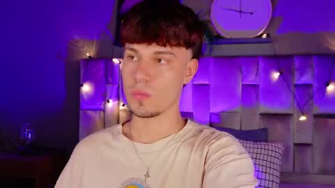 Liam Thunder online show from October 30, 2:57 am