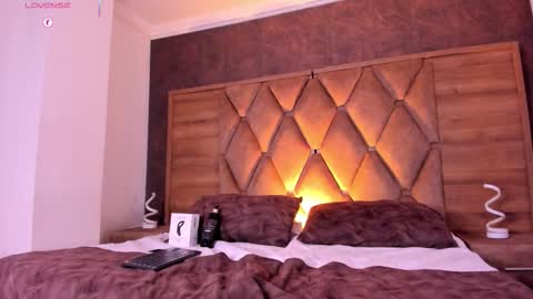 Snapshot of liamvegaa_ chatting on February 24, 10:08 pm Liam online show from February 24, 10:08 pm