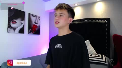 liam online show from February 13, 4:41 am