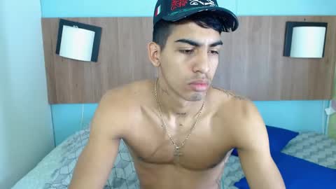 Snapshot of liamwyat chatting on November 28, 10:40 am L I A M online show from November 28, 10:40 am