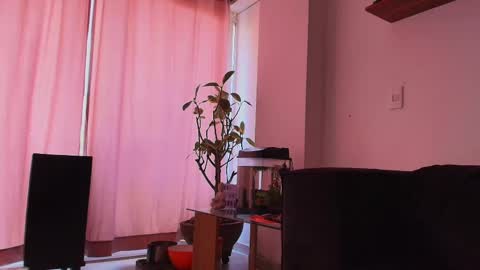Snapshot of lian_oconner chatting on October 2, 12:34 pm Lian Oconner online show from October 2, 12:34 pm