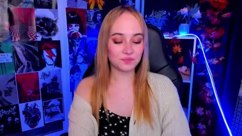 Liana online show from December 6, 2:02 am