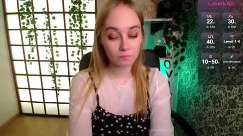 Liana online show from December 11, 2:52 am