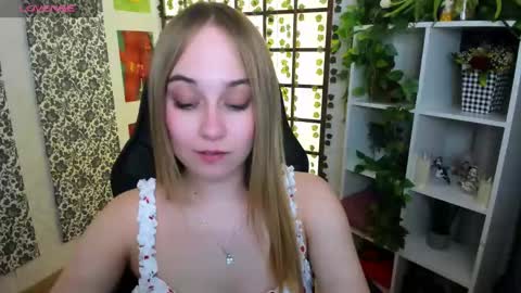 Liana online show from March 11, 5:38 am