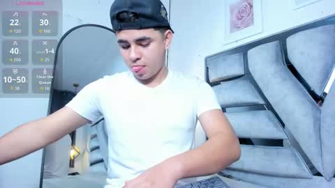 lianfox_ online show from February 4, 12:33 pm