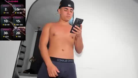 lianfox_ online show from July 21, 12:40 pm