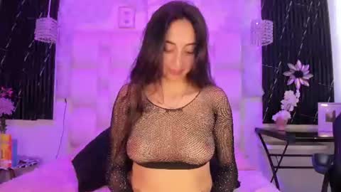 liarossi_ online show from July 8, 5:39 pm