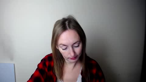 Snapshot of liasais_ chatting on December 15, 9:13 am Lia online show from December 15, 9:13 am