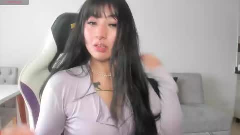 Snapshot of liat_hoz chatting on February 18, 8:25 pm Dani online show from February 18, 8:25 pm