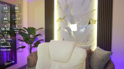 Snapshot of liawheeler chatting on December 17, 9:10 pm liawheeler online show from December 17, 9:10 pm