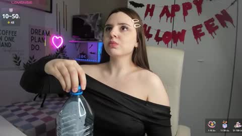 Lia online show from October 26, 7:58 am