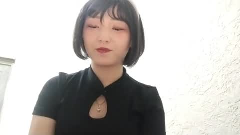 Molly online show from April 27, 4:27 pm