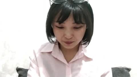 Molly online show from May 26, 3:19 pm