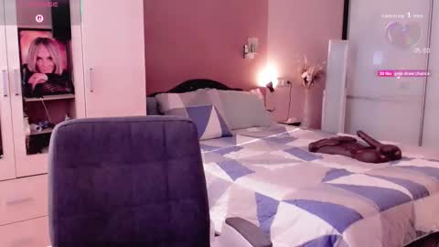 Libby online show from September 30, 11:15 am