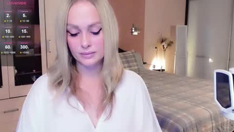 Libby online show from November 8, 10:15 am