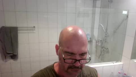 Snapshot of libertarians1972 chatting on November 3, 6:09 pm Cockcentric online show from November 3, 6:09 pm