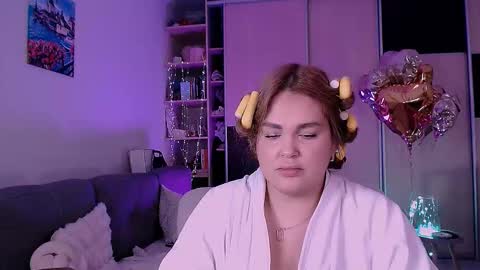 libra_mia online show from November 12, 3:01 pm