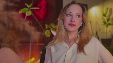 its my birthday today so im offline  but id be so happy if you felt like sending me a birthday love while im away  online show from March 10, 8:47 pm