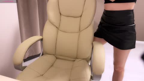 FIND ME HERE MY NICKNAME hustleeerr online show from January 2, 7:40 pm