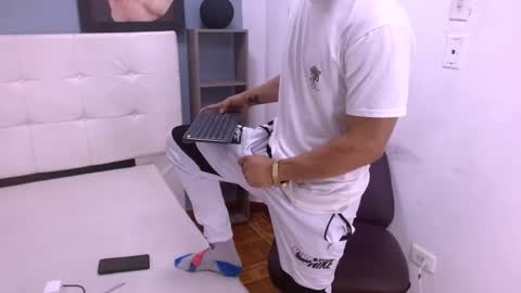 Snapshot of lihanjor_23 chatting on February 14, 4:04 am Lihan online show from February 14, 4:04 am