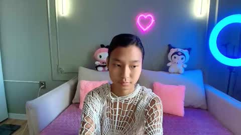 Lihn Pham online show from November 30, 3:32 am