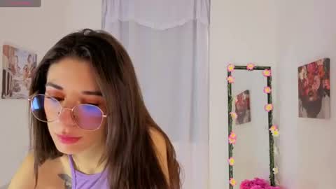 Snapshot of liiaa__7 chatting on July 2, 2:12 pm liiaa online show from July 2, 2:12 pm