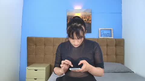 Liiaa Sweett  online show from May 22, 1:17 pm