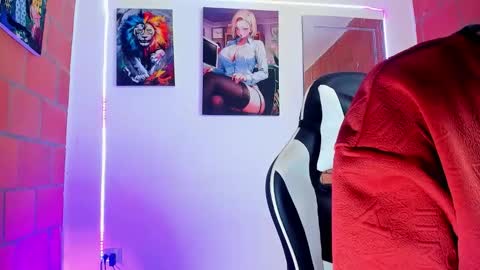 Snapshot of liiaam_lee_ chatting on March 8, 3:38 pm Daniel online show from March 8, 3:38 pm