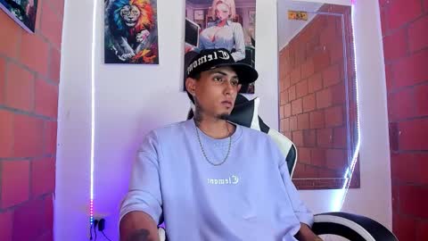 Snapshot of liiaam_lee_ chatting on March 11, 8:59 pm Daniel online show from March 11, 8:59 pm