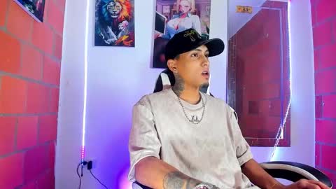 Snapshot of liiaam_lee_ chatting on March 13, 12:06 am Daniel online show from March 13, 12:06 am