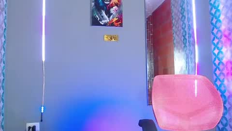 Snapshot of liiaam_lee_ chatting on April 1, 12:00 am Daniel online show from April 1, 12:00 am