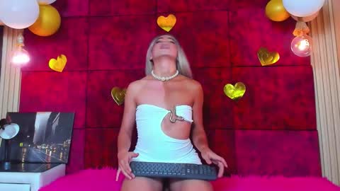 liiacollins online show from November 19, 2:50 pm