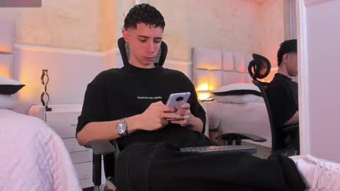 L I I A M online show from March 7, 4:24 am