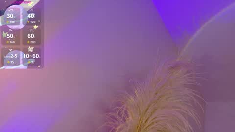 Snapshot of liiamluna chatting on December 15, 9:13 am Liiam Luna online show from December 15, 9:13 am