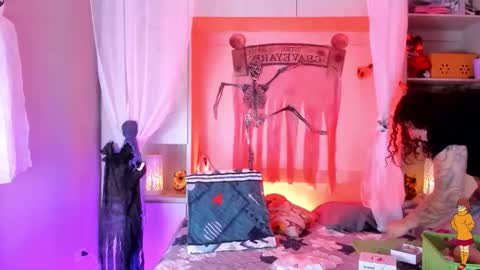         online show from October 21, 11:44 am