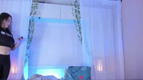         online show from November 16, 12:00 pm