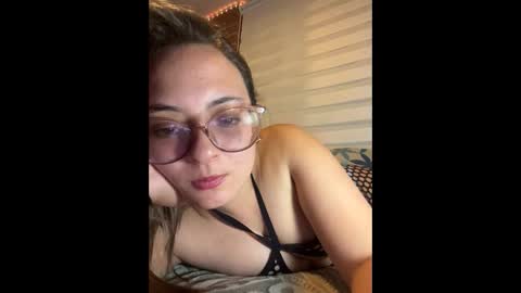 Snapshot of liilaaaa23 chatting on October 23, 11:35 pm liilaaaa23 online show from October 23, 11:35 pm