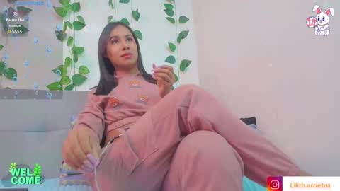 Snapshot of liiliith_1 chatting on October 14, 3:29 am liiliith_1 online show from October 14, 3:29 am