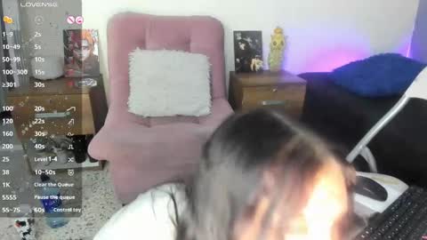 Lily Moore online show from December 11, 10:14 am