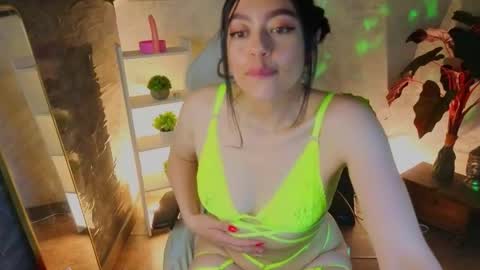 liisa_thompson_ online show from May 29, 1:42 pm