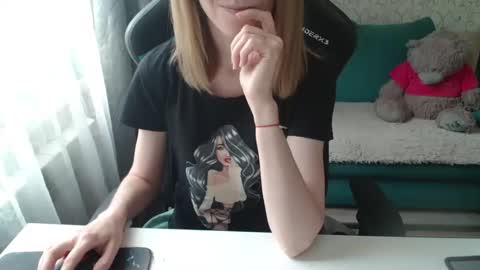 Liissax online show from May 30, 2:25 pm