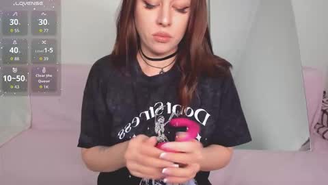 Snapshot of lil_foxy999 chatting on February 23, 11:29 am Alisa online show from February 23, 11:29 am