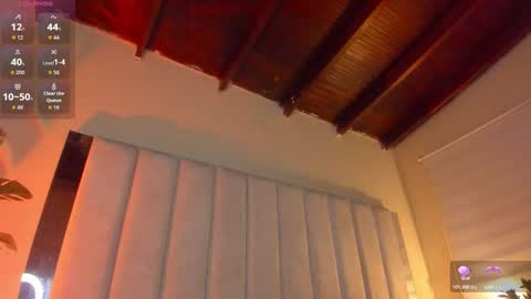 Snapshot of lil_hanna18 chatting on October 14, 8:09 pm Hanna online show from October 14, 8:09 pm