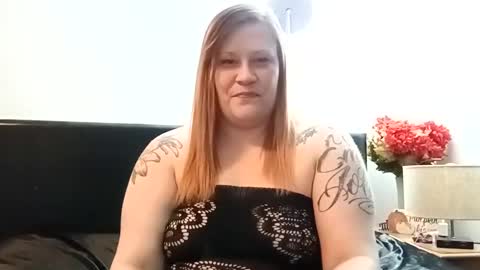 Snapshot of lil_nelli8 chatting on March 4, 4:17 am lil_nelli8 online show from March 4, 4:17 am