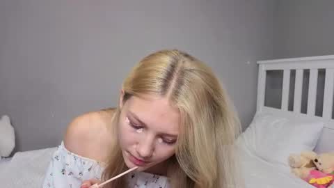 Emma online show from November 14, 10:03 am