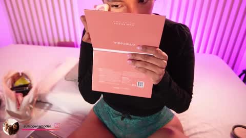 L I L A   online show from January 19, 4:05 am